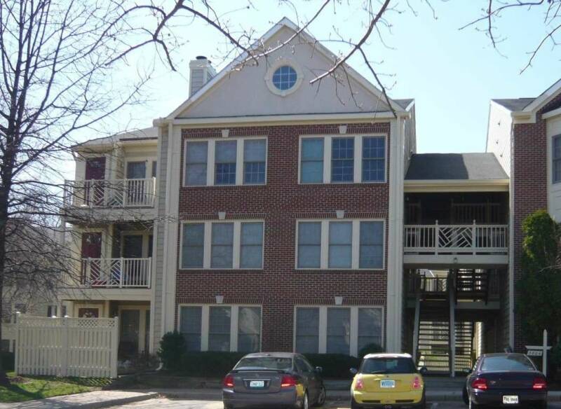 Oxford House at Penderbrook Fairfax condo for sale