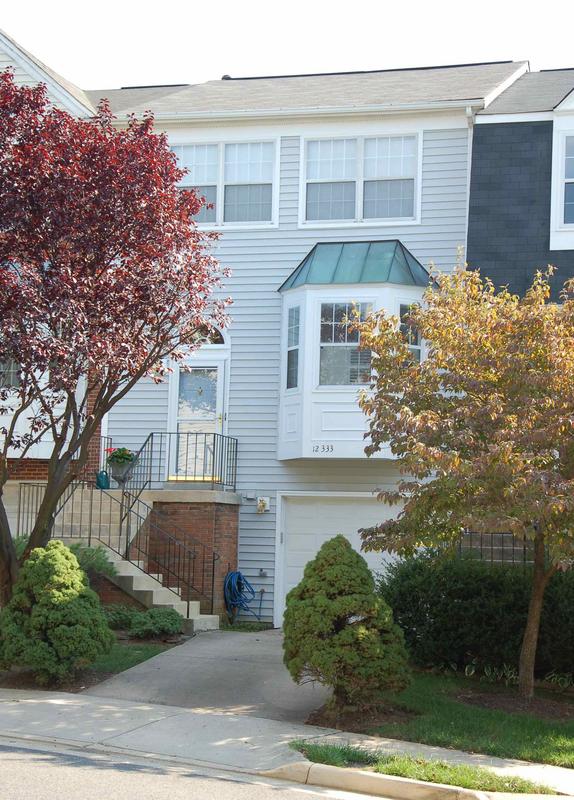 Fairfax townhouse for sale, fair lakes, garage, house for sale, Fair Ridge Townhouse For Sale